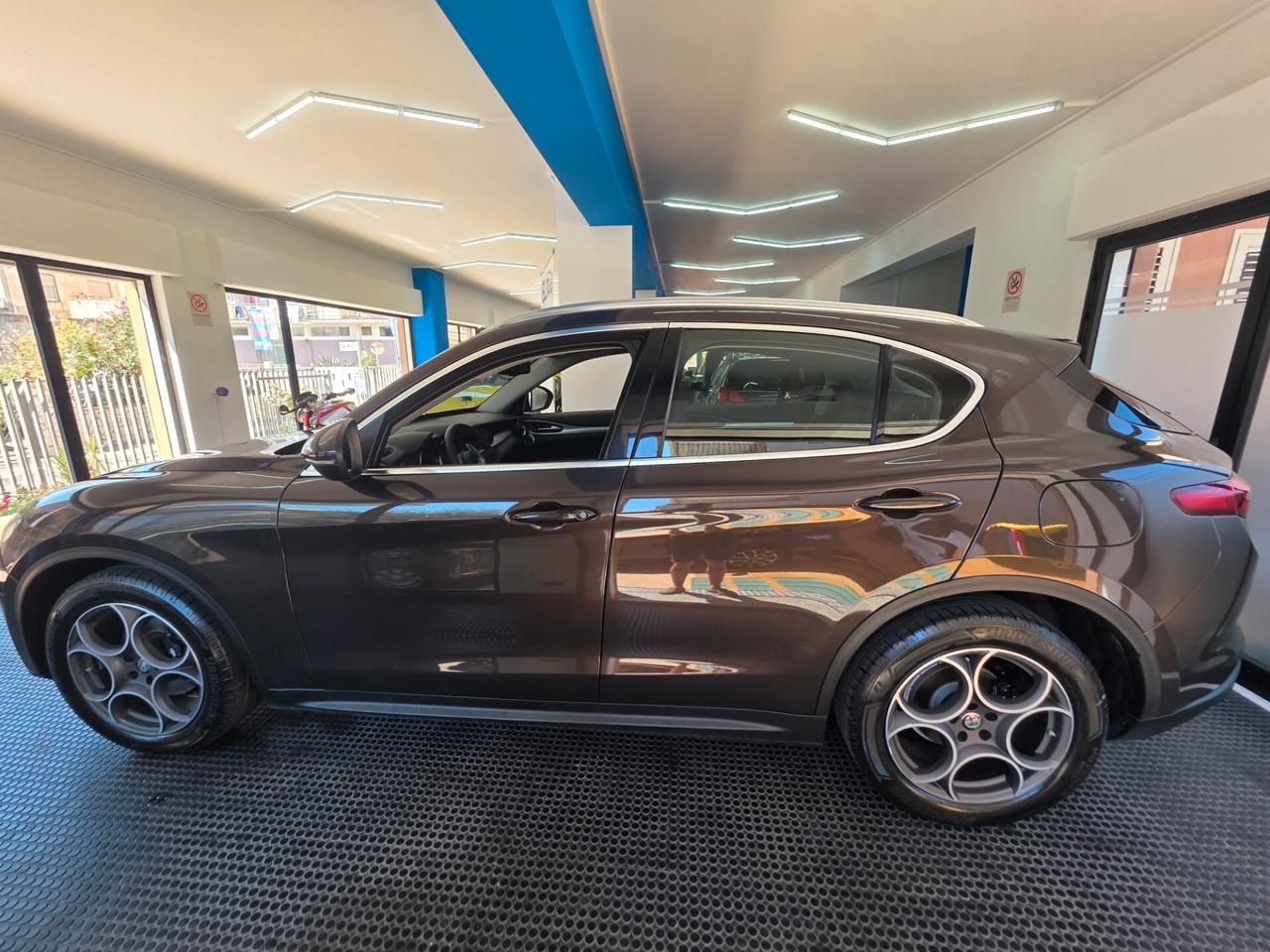 Alfa Romeo Stelvio 2.2 Turbodiesel 150 CV AT8 RWD Super
