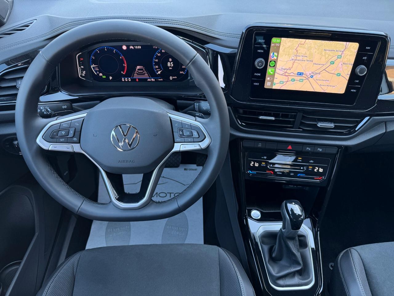 Volkswagen T-Roc 1.5 tsi Style dsg / NO VINCOLI / Fari Matrix