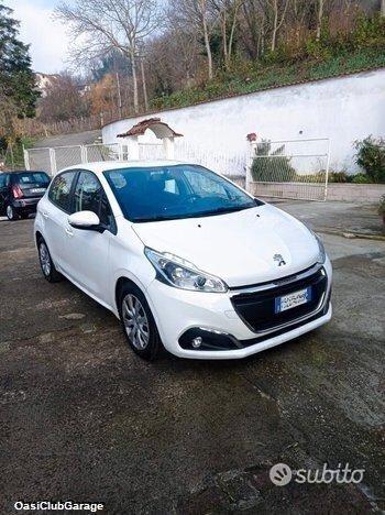 Peugeot 208 autocarro n1 4 posti