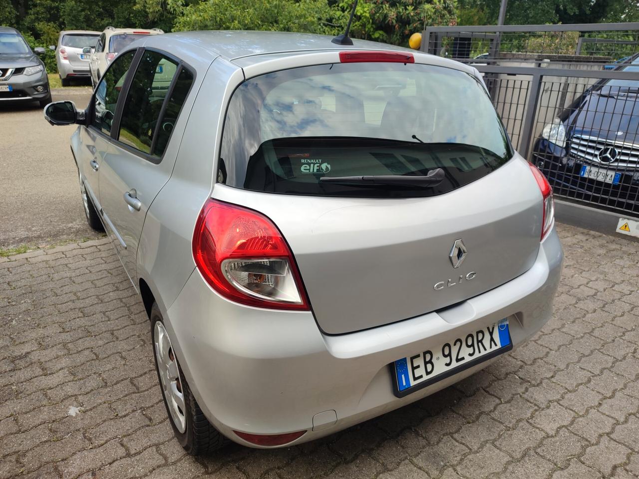 RENAULT CLIO DEL 2010 1.2BENZINA MOLTO BELLA