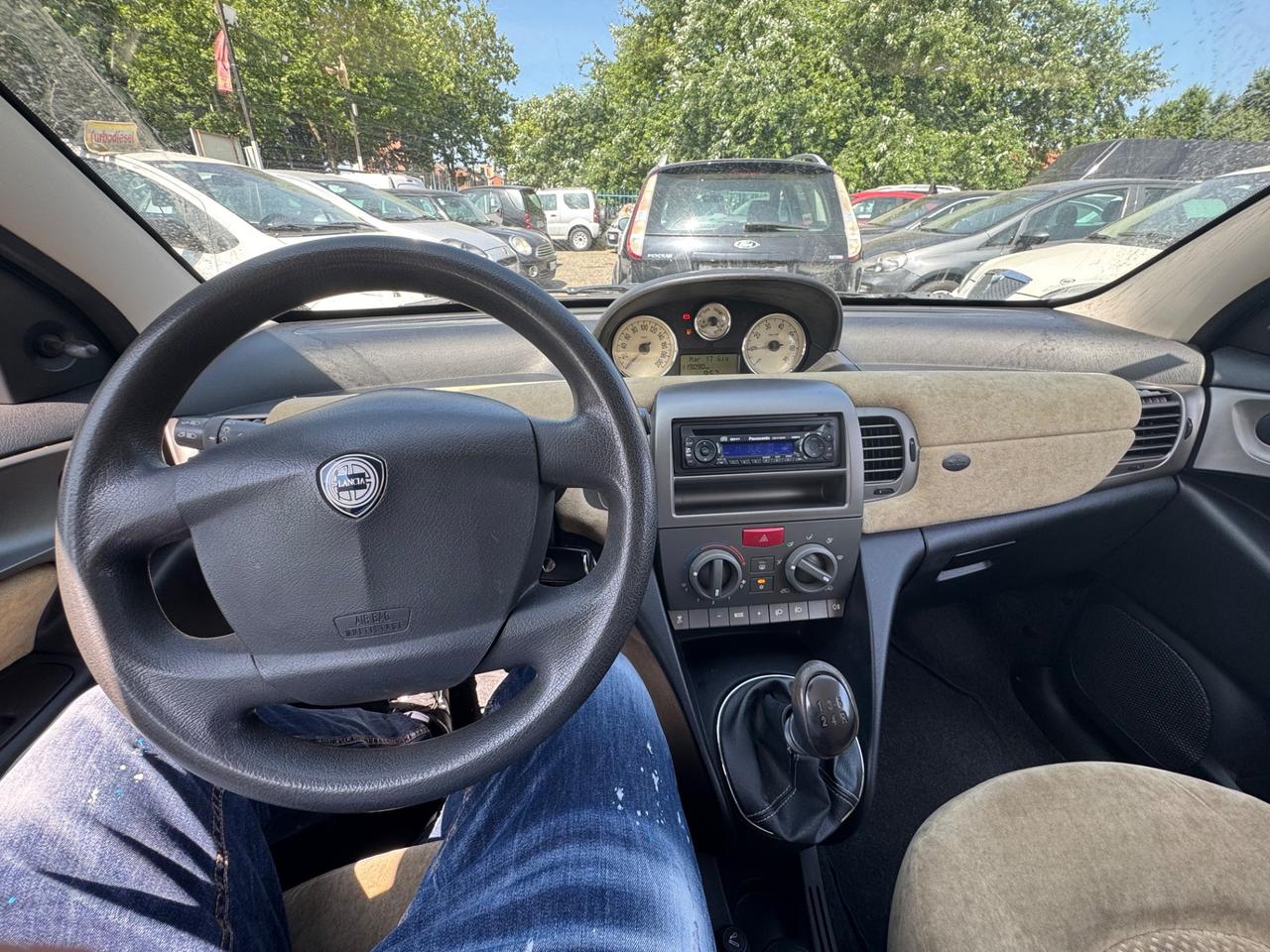 Lancia Ypsilon 1.2 Oro