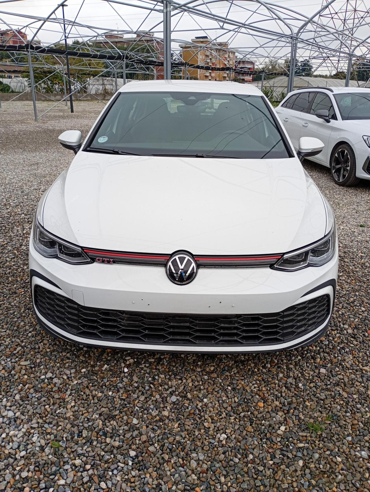 Volkswagen Golf GTI 2.0 TSI DSG