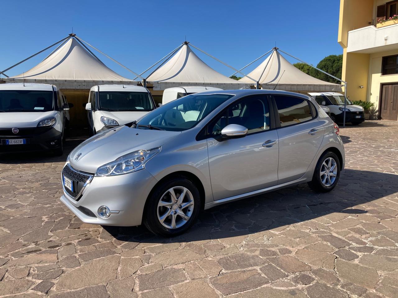 Peugeot 208 1.2 VTi 82 CV 5 porte Km 79000 NEOPATENTATI