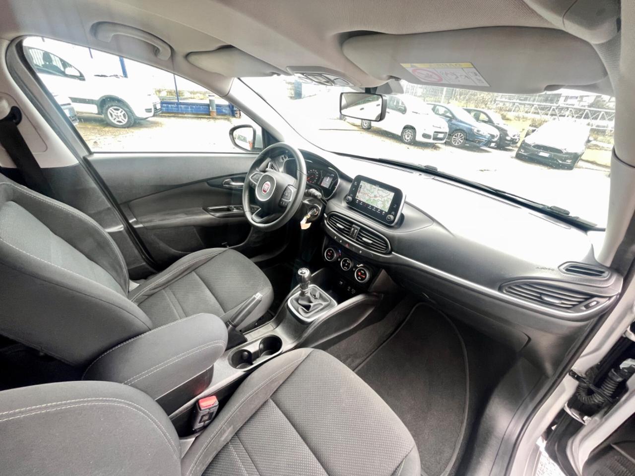 Fiat Tipo 1.3 Mjt 5P ALCANTARA-RADAR-NAVI