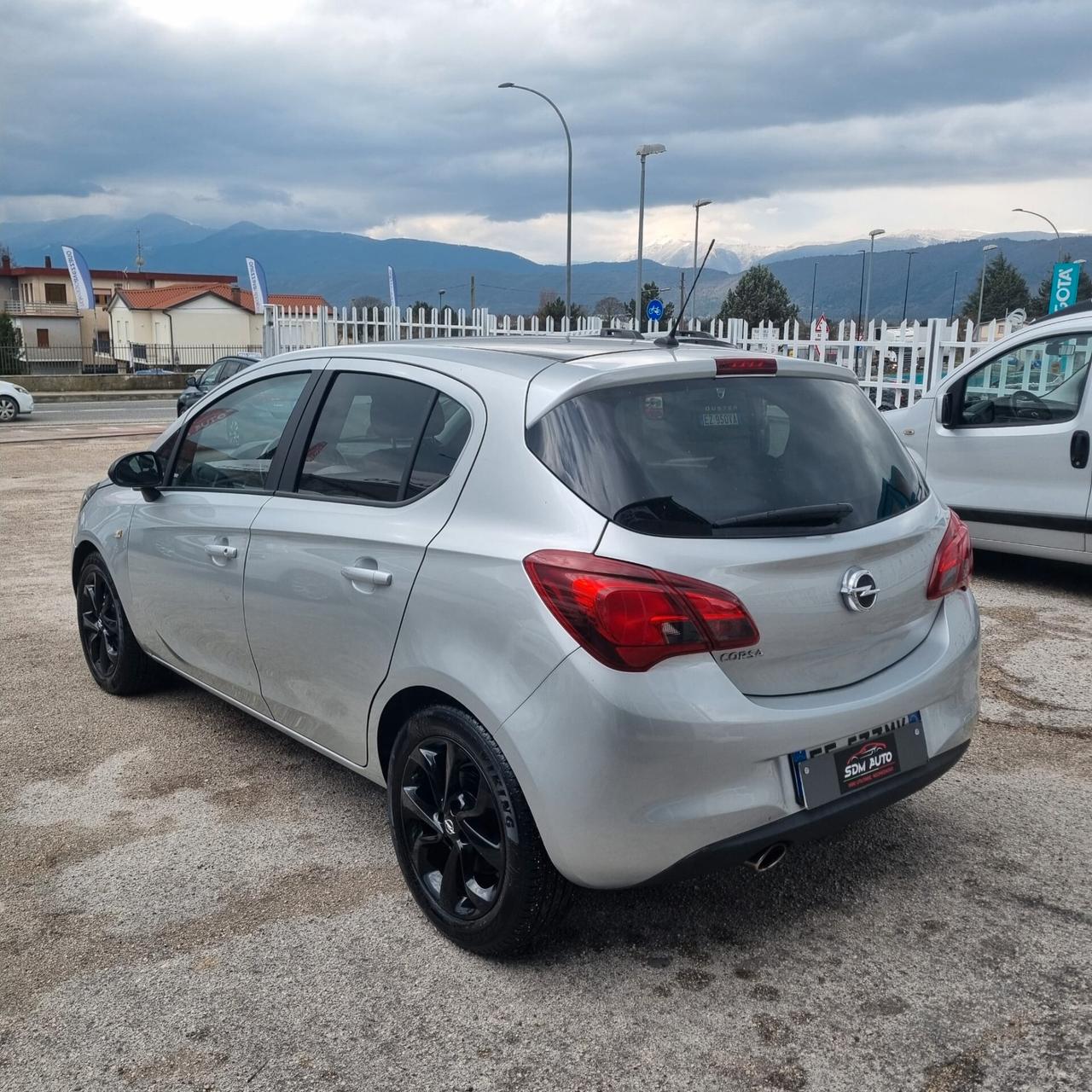 Opel Corsa 1.2 5 porte Cosmo