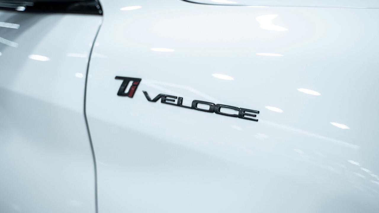 Alfa Romeo Stelvio VELOCE 2.2 Ti Q4 210 CV 20" CARBON AUTO XENO FULL