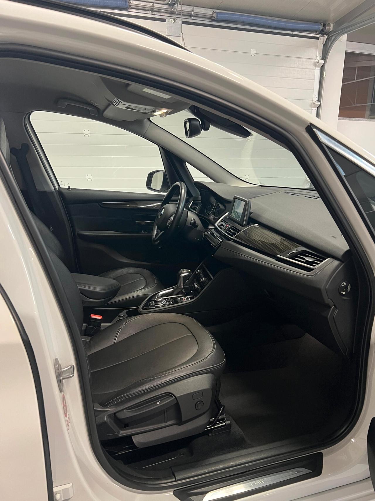 Bmw 2er Active Tourer 218d xDrive Luxury