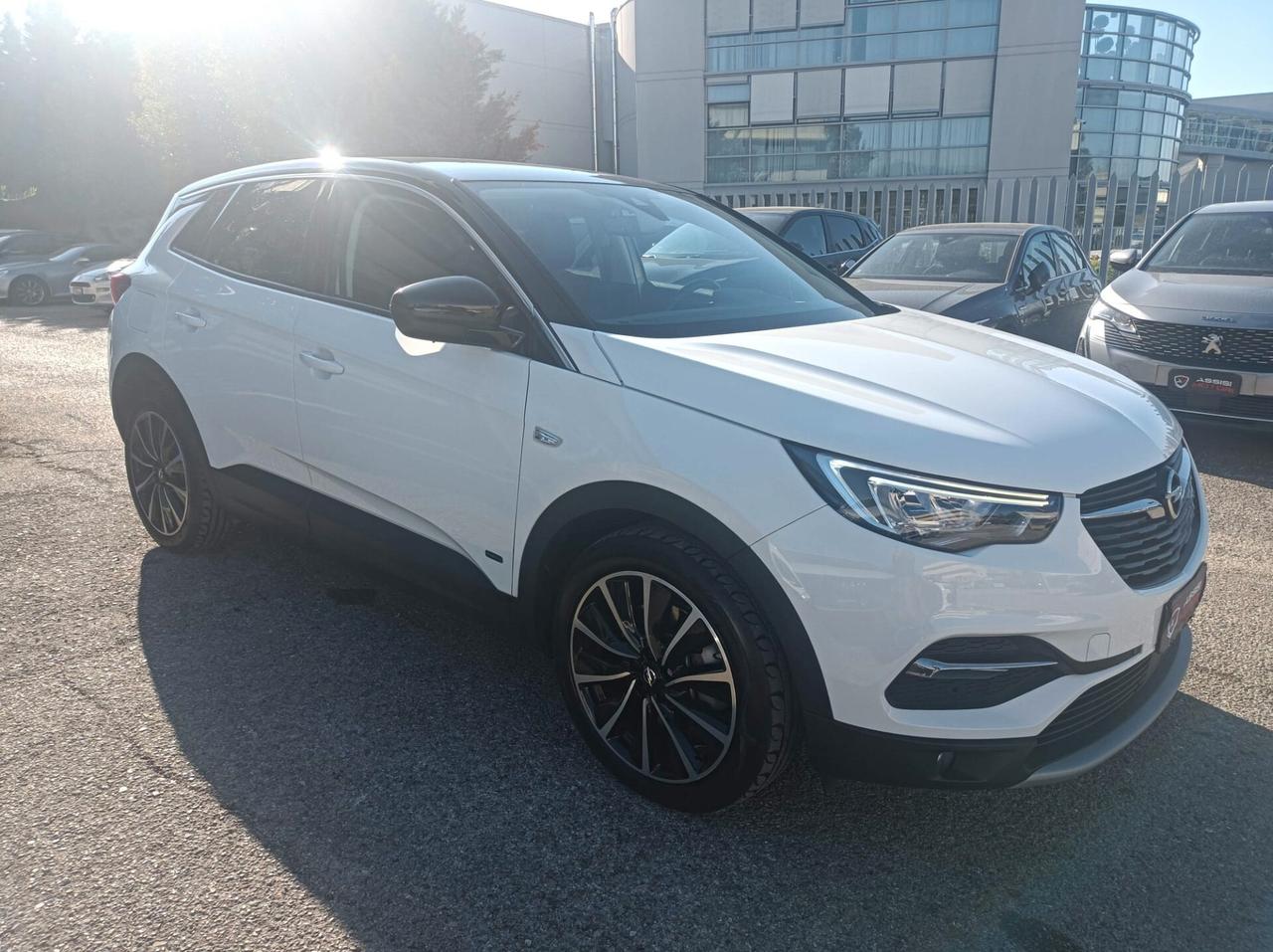 Opel Grandland X 1.6 Hybrid Plug-in aut. AWD Design Line