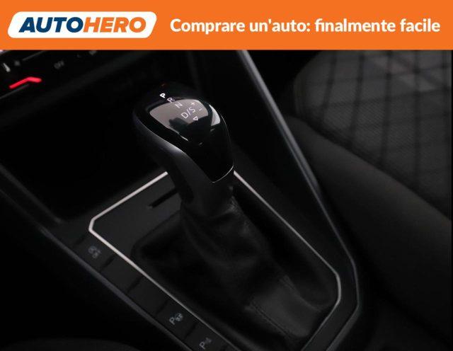 VOLKSWAGEN Polo 1.0 TSI DSG R-Line