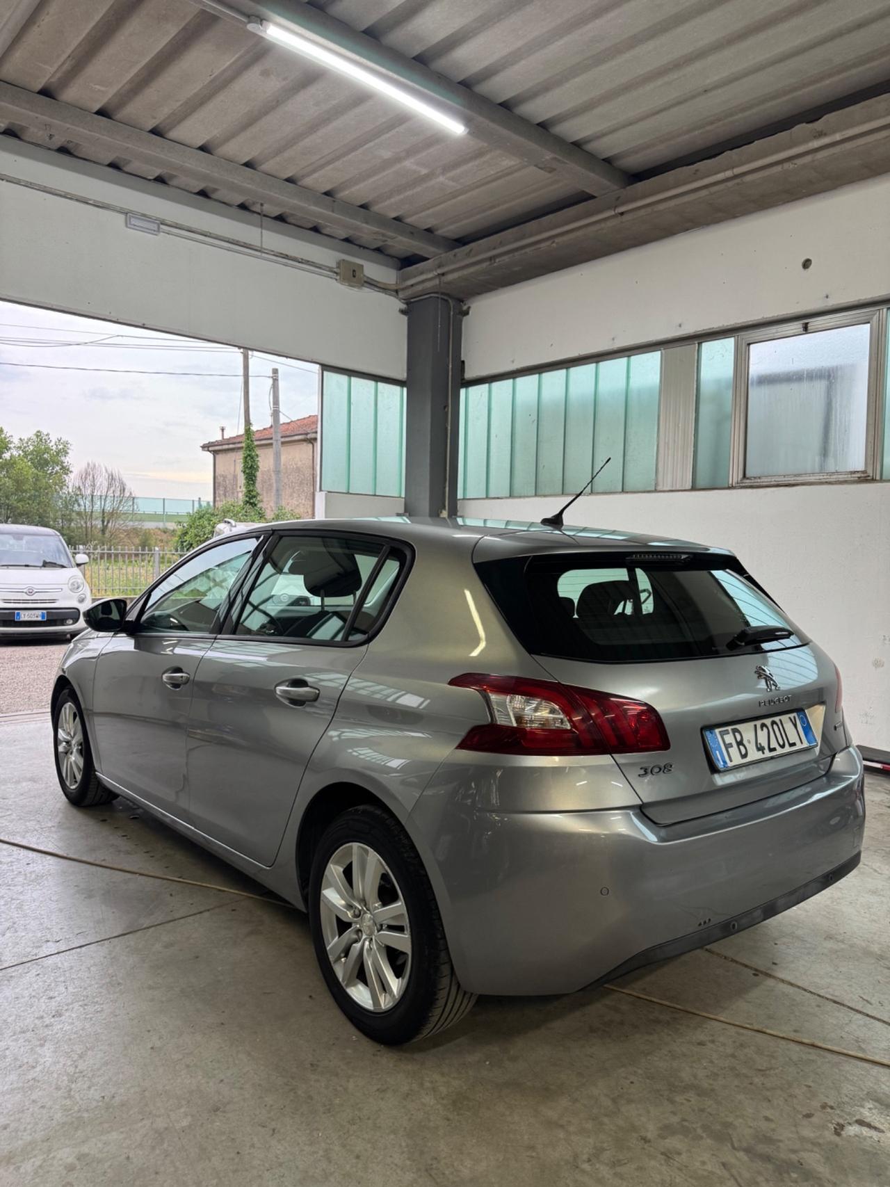 Peugeot 308 BlueHDi 150 S&S EAT6 Business
