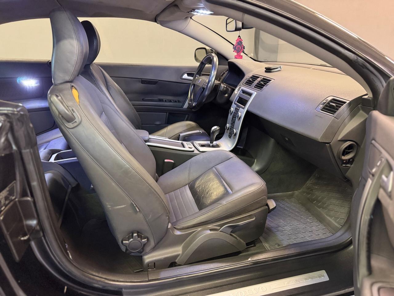 Volvo C70 2.4 D5 20V Momentum