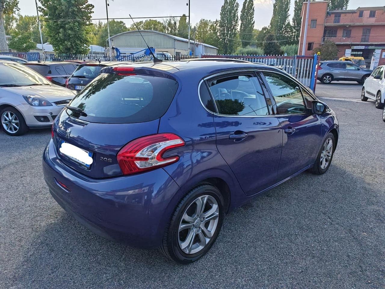 Peugeot 208 1.2 benzina