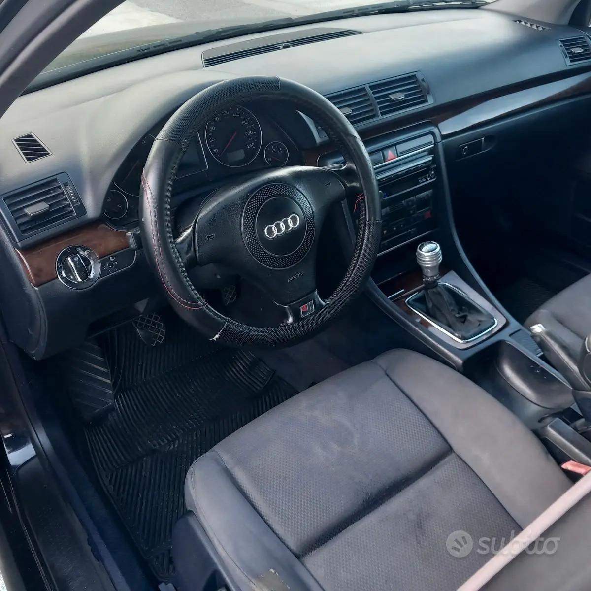AUDI A4 1.9 TDI (GANCIO DI TRAINO)