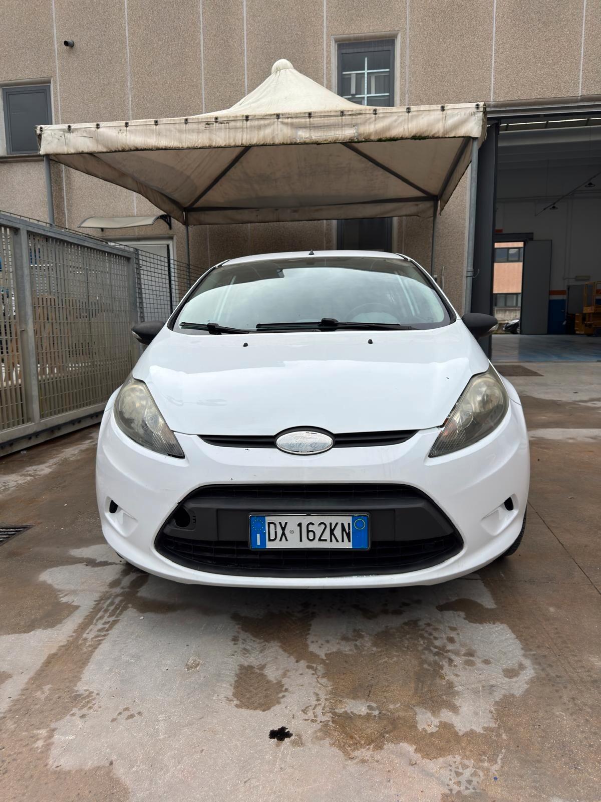 Ford Fiesta 1.4 D Van (Furgonata) – Revisionata fino al 2027
