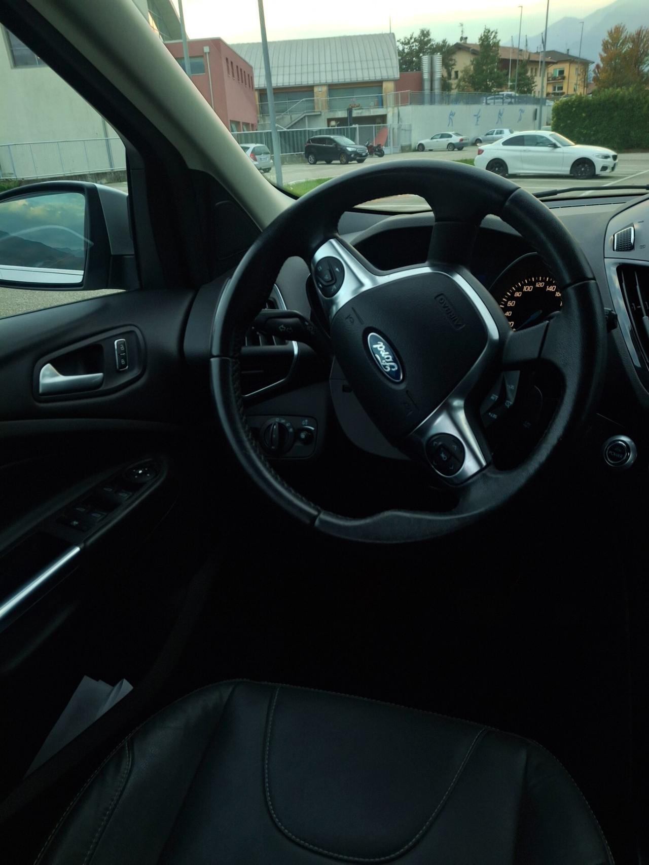Ford Kuga 2.0 TDCI 163 CV 4WD Powershift Titanium