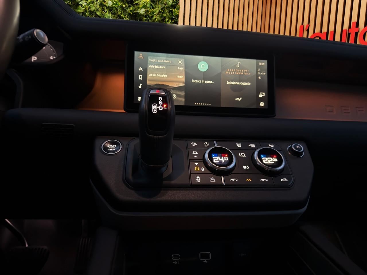 Land Rover Defender 90 3.0D I6 200 CV AWD Auto SE