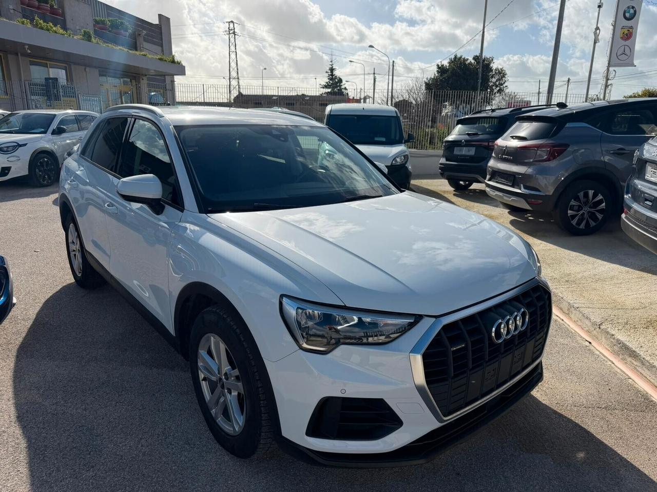 Audi Q3 35 2.0 TDI 150 CV S tronic Business Plus