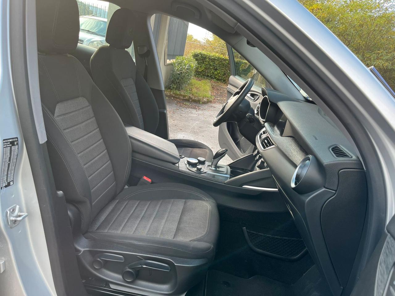 Alfa Romeo Stelvio 2.2 Turbodiesel 160 CV AT8 RWD Business