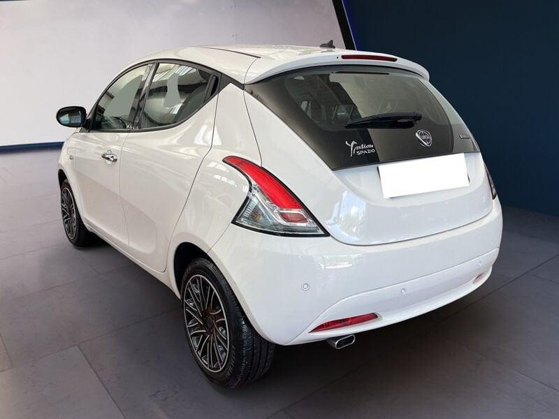 Lancia Ypsilon III 2021 1.0 firefly hybrid Gold s&s 70cv