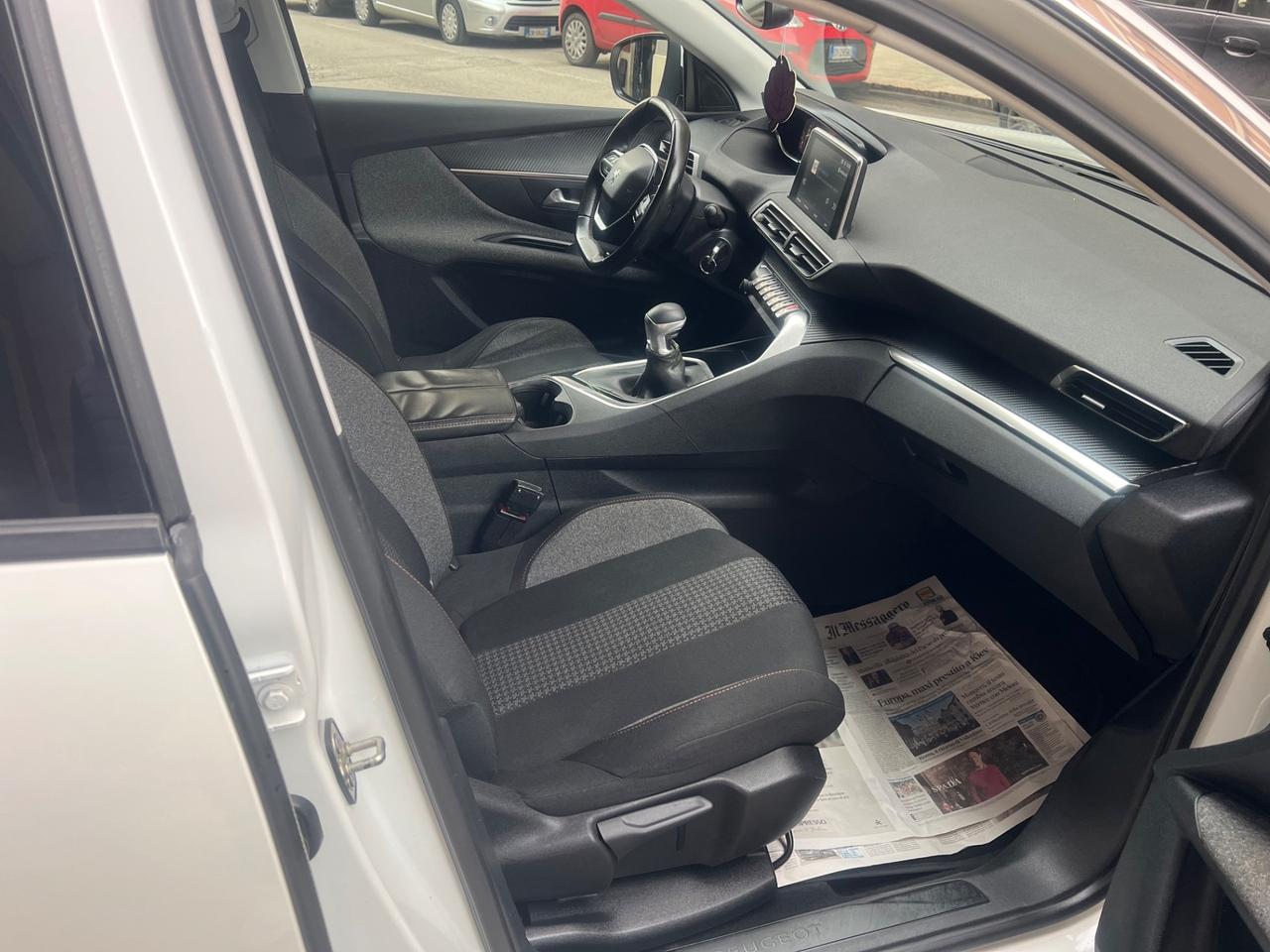 PEUGEOT 3008 1.6 HDI 120 CAVALLI NAVI LED