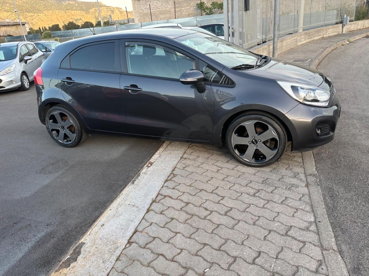 Kia Rio 1.1 CRDi WGT 5p. EX PLUS