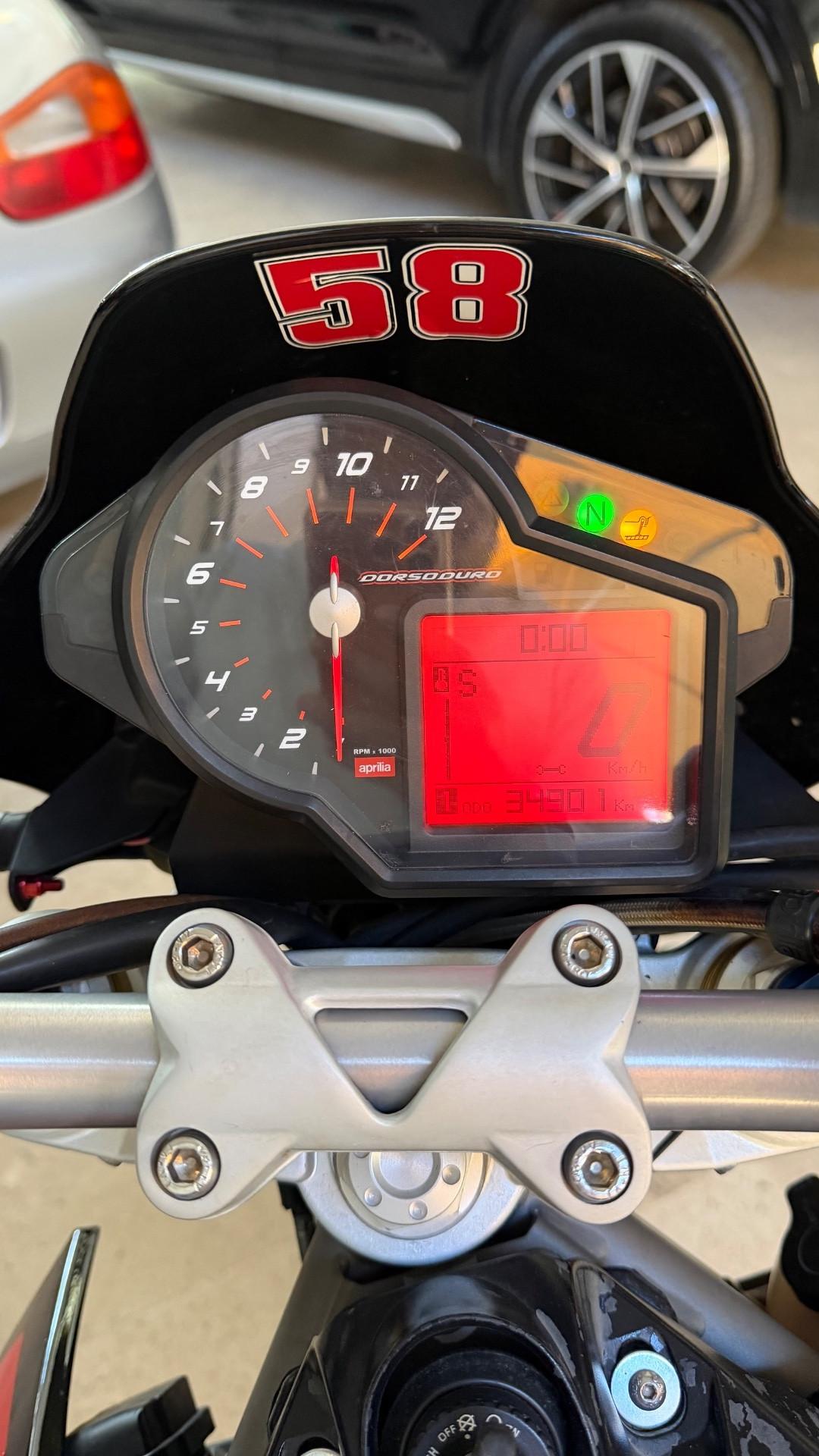 Aprilia Dorsoduro 750