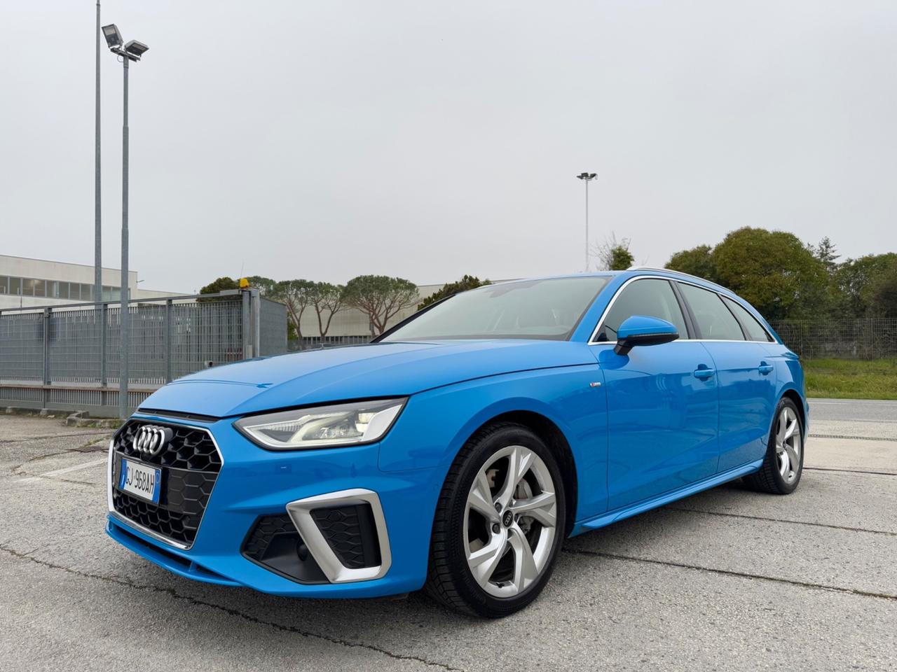 AUDI A4 Avant Quattro S-LINE - Virtual Led 18