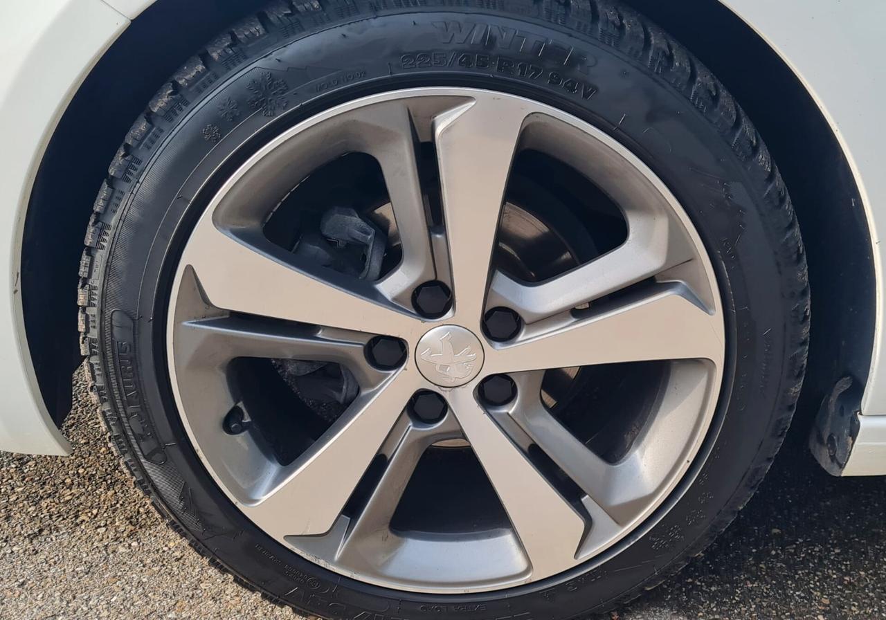 Peugeot 308 BlueHDi 100 S&S Active