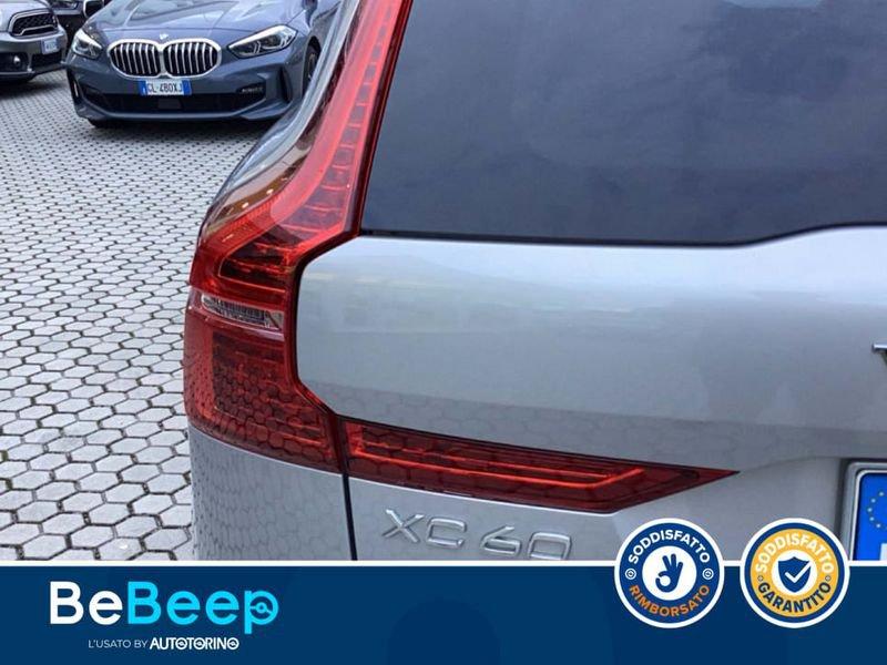 Volvo XC60 2.0 B4 PLUS DARK AUTO