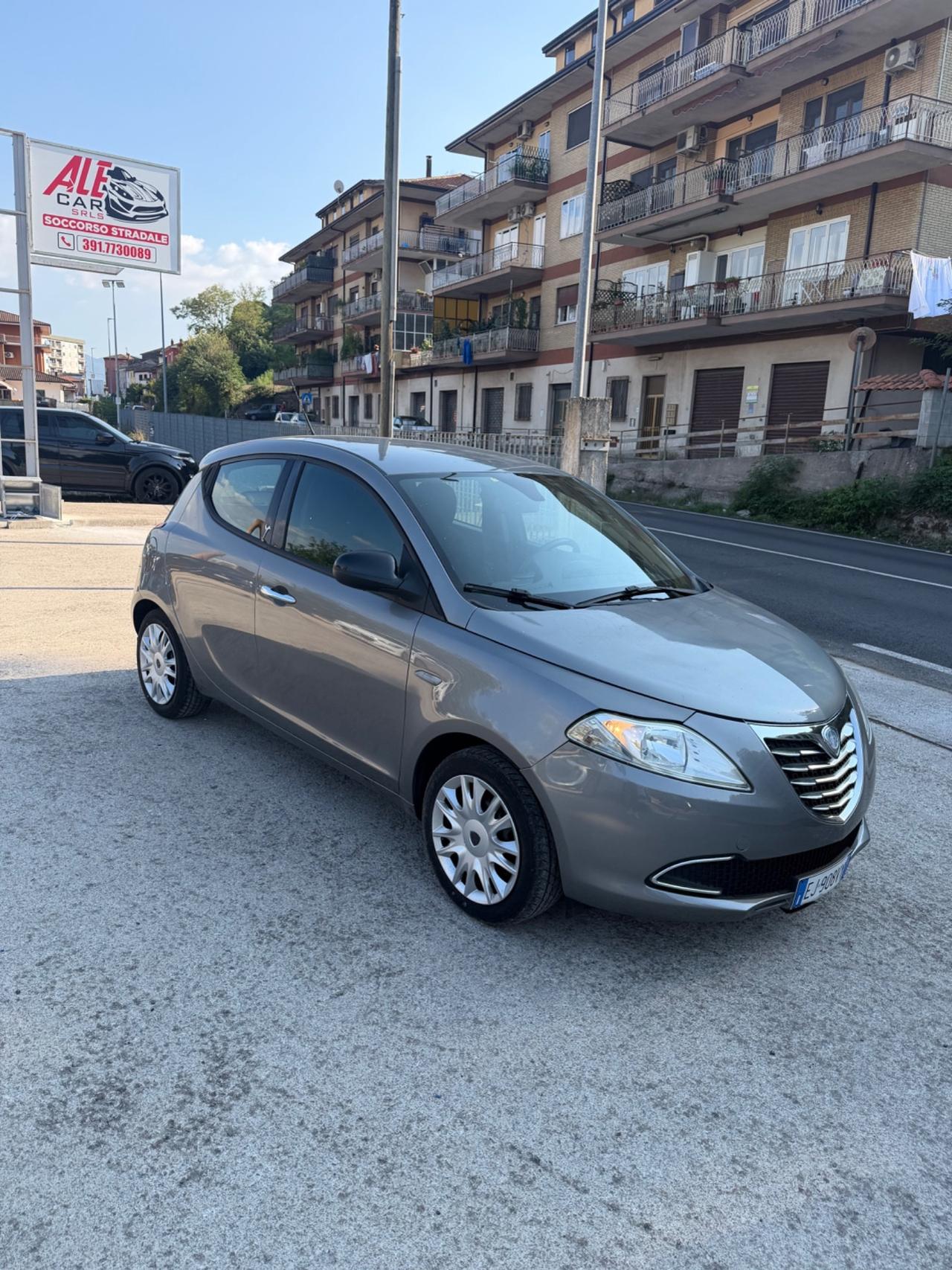 Lancia Ypsilon 1.2 69 CV 5 porte GPL Ecochic Platinum