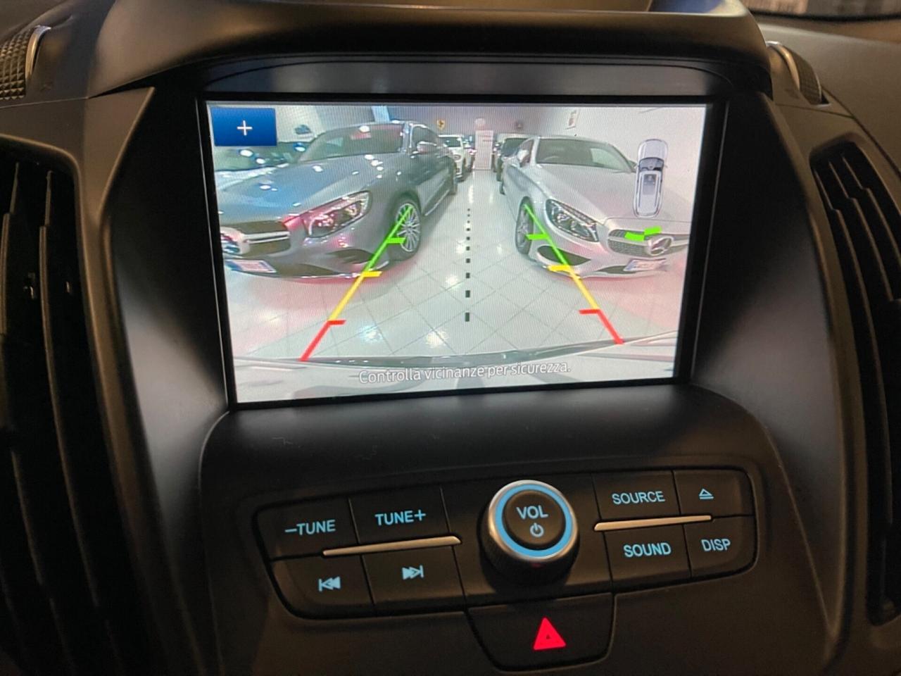 Ford Kuga 1.5 TDCI 120 CV S&S 2WD Powershift Titanium
