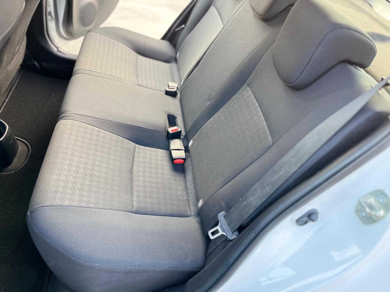 Toyota Yaris 1.0 5 porte Active