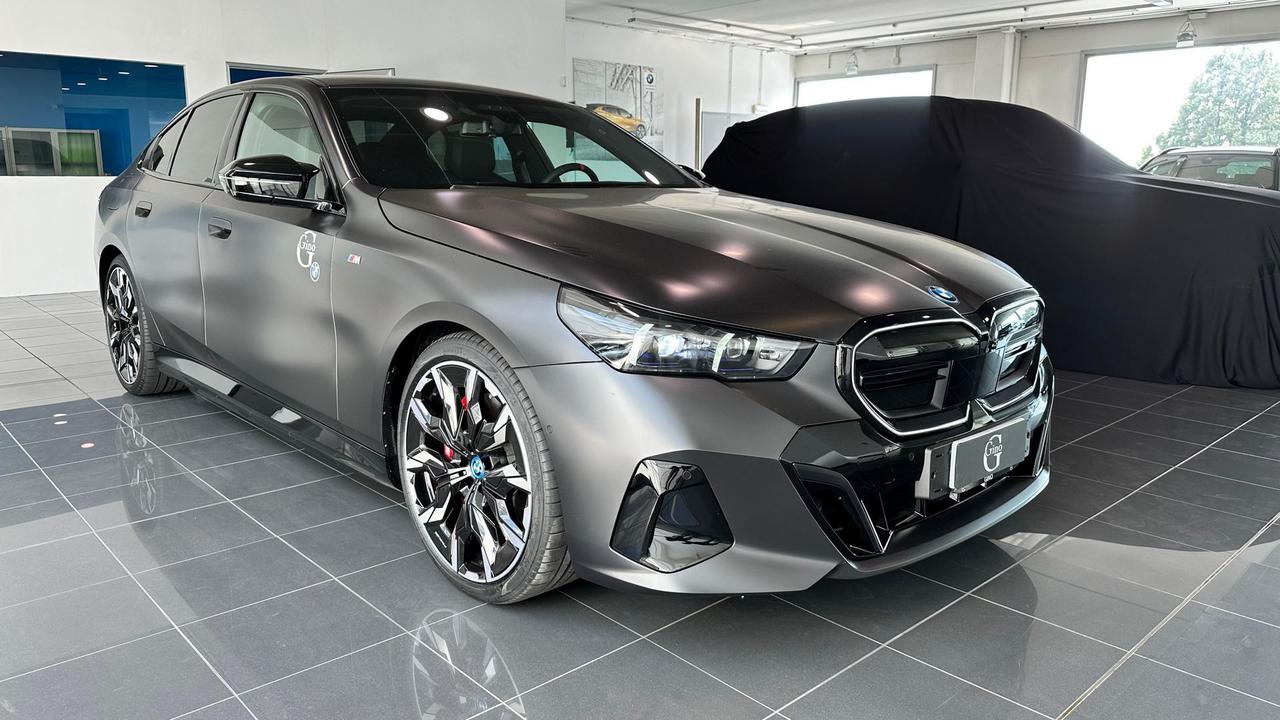 BMW BMW i5 M60 xDrive Berlina