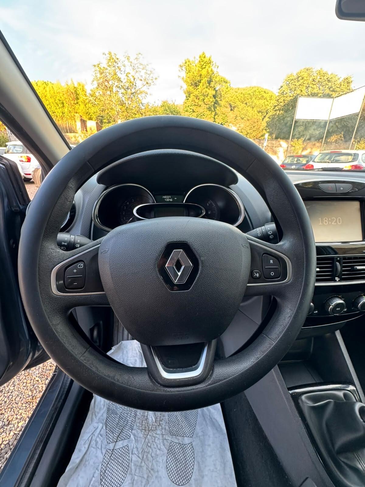Renault Clio 1.2 75CV 5 porte Zen