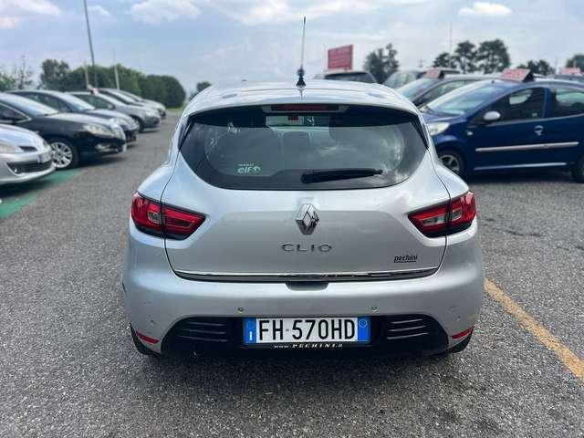 Renault Clio Clio 1.2 16v Intens 75cv