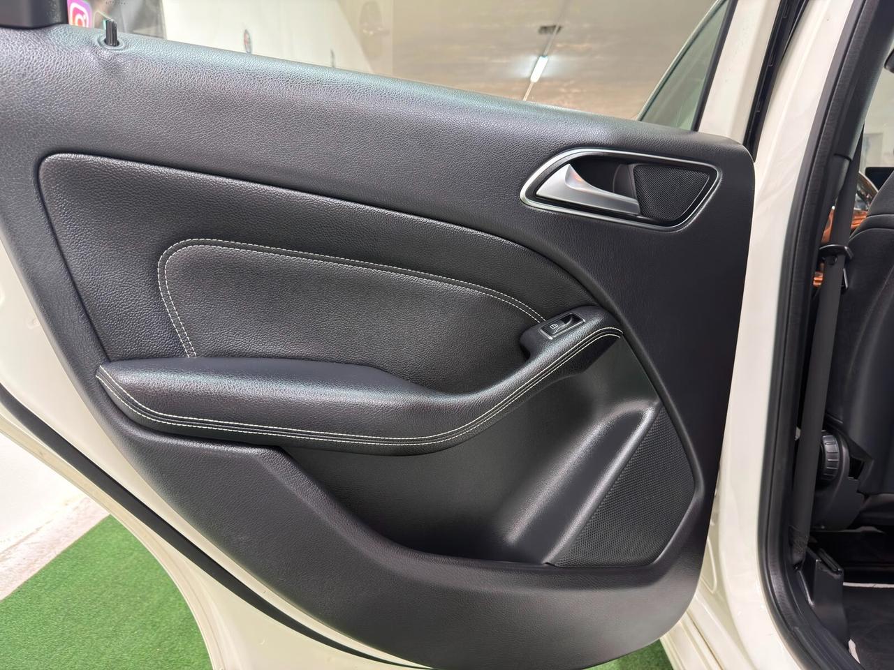 Mercedes-benz B 180 d Automatic Premium