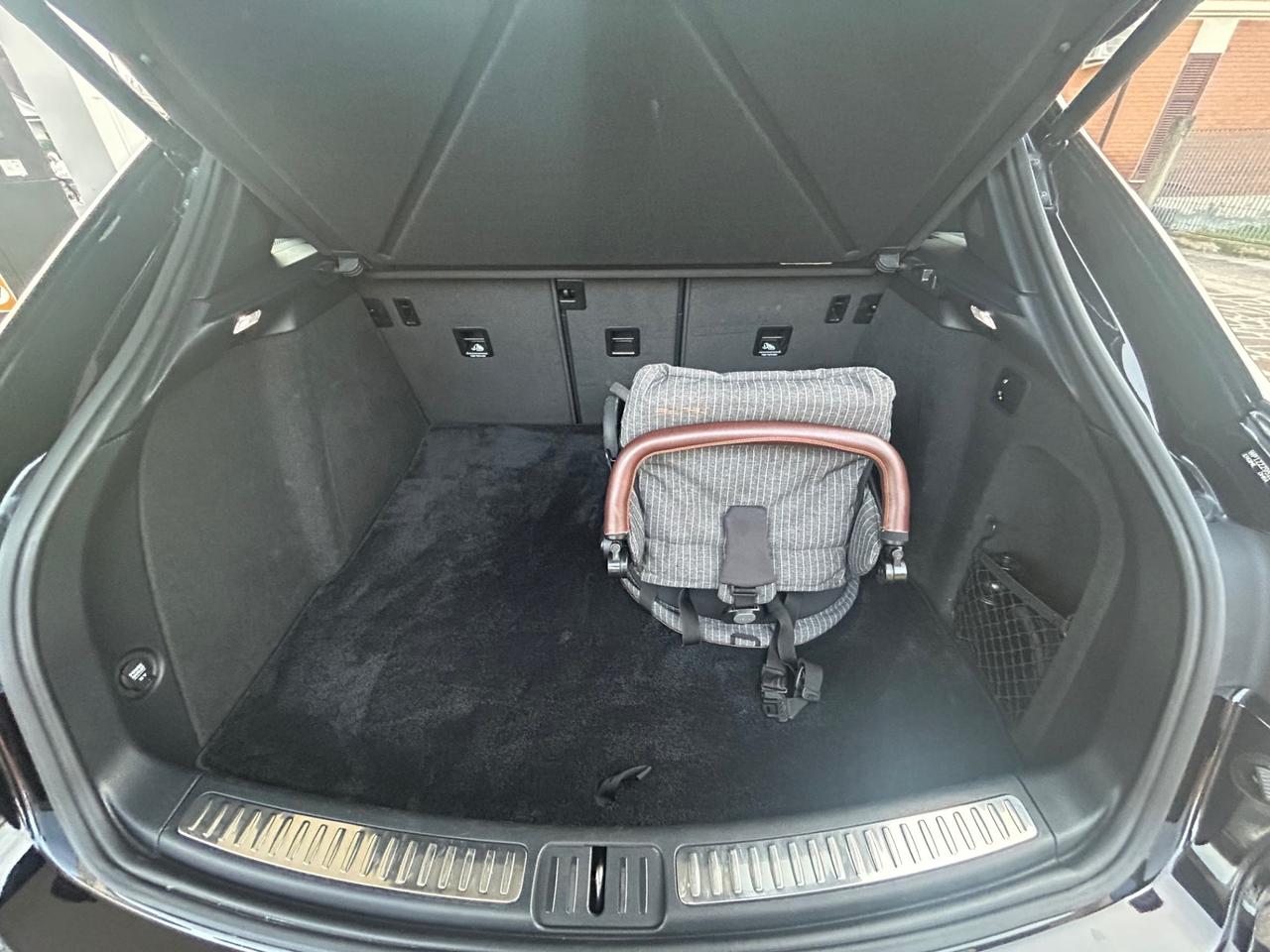 Porsche Macan turbo performance 440CV