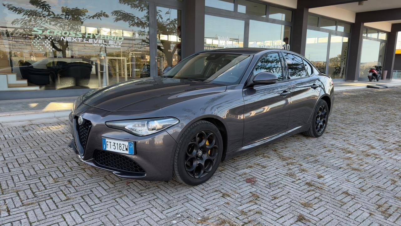 Alfa Romeo Giulia 2.2 Turbodiesel 190 CV MANUALE 6MT Super