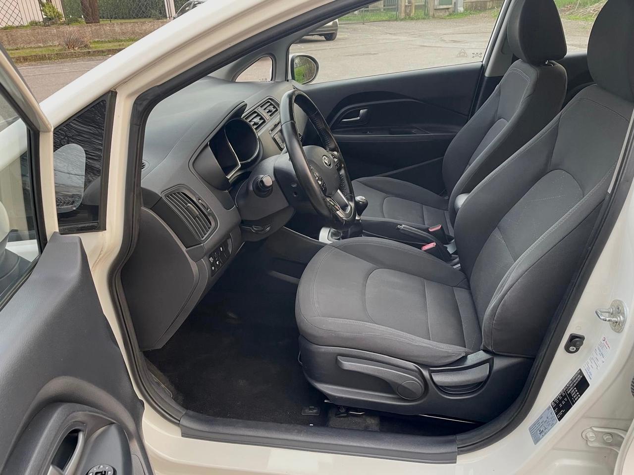 Kia Rio 1.2 CVVT 5p. Active per Neopatentati 2014