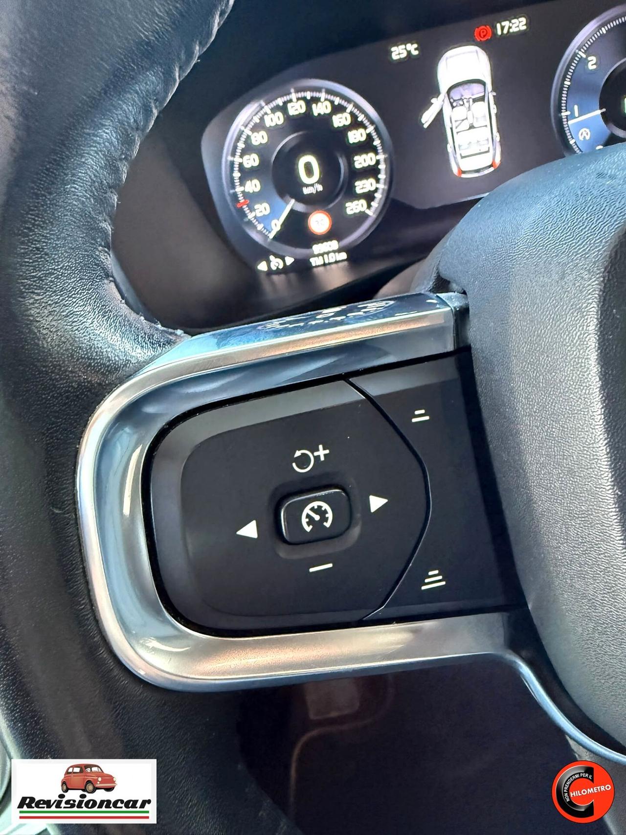 Volvo XC40 D4 AWD Geartronic Momentum