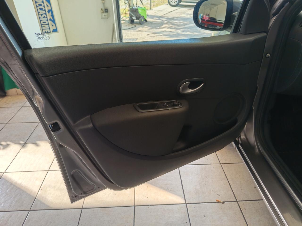 Renault Clio 1.2 16V 5 porte Confort - 2009