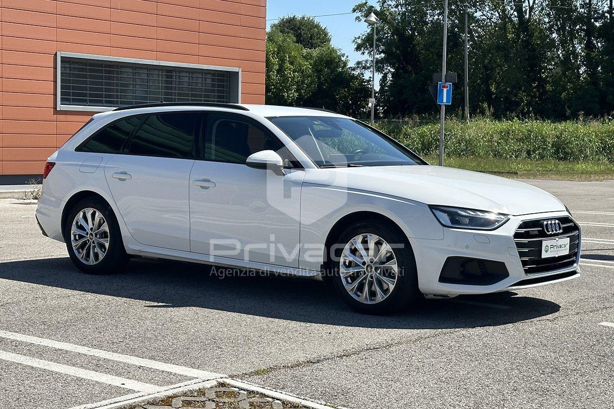 AUDI A4 Avant 40 TDI quattro S tronic Business Advanced