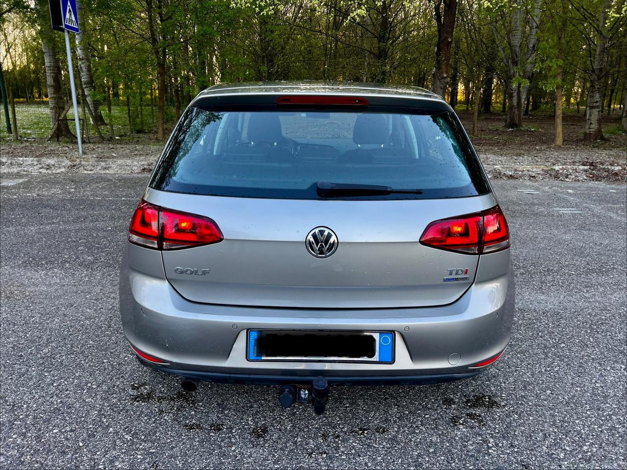 Volkswagen Golf VII 1.6 TDI DPF Highline