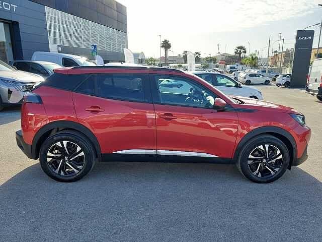 Peugeot 2008 motore elettrico 136 CV Allure