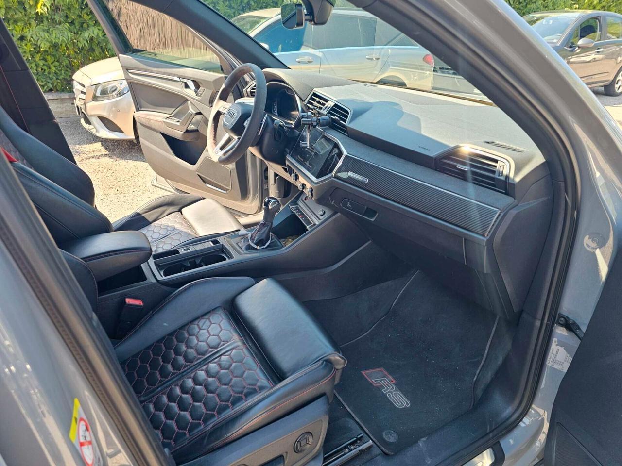 Audi Q3 RS quattro S tronic
