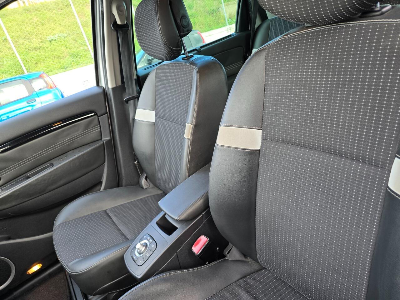 Renault Scenic Scénic X-Mod 1.5 dCi 110CV E