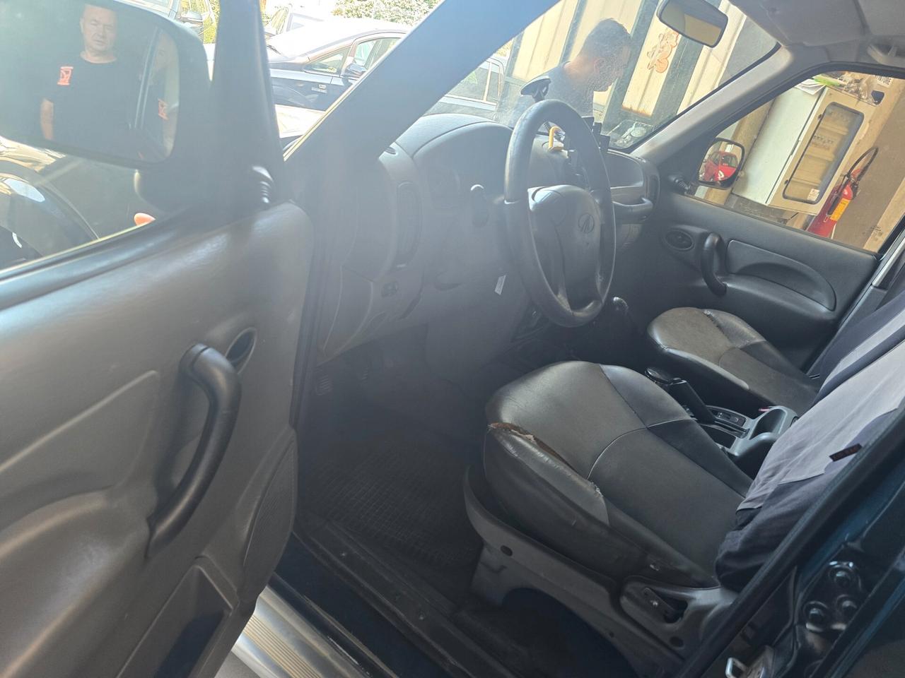Mahindra Goa 2.5 CRDe 4WD SLX