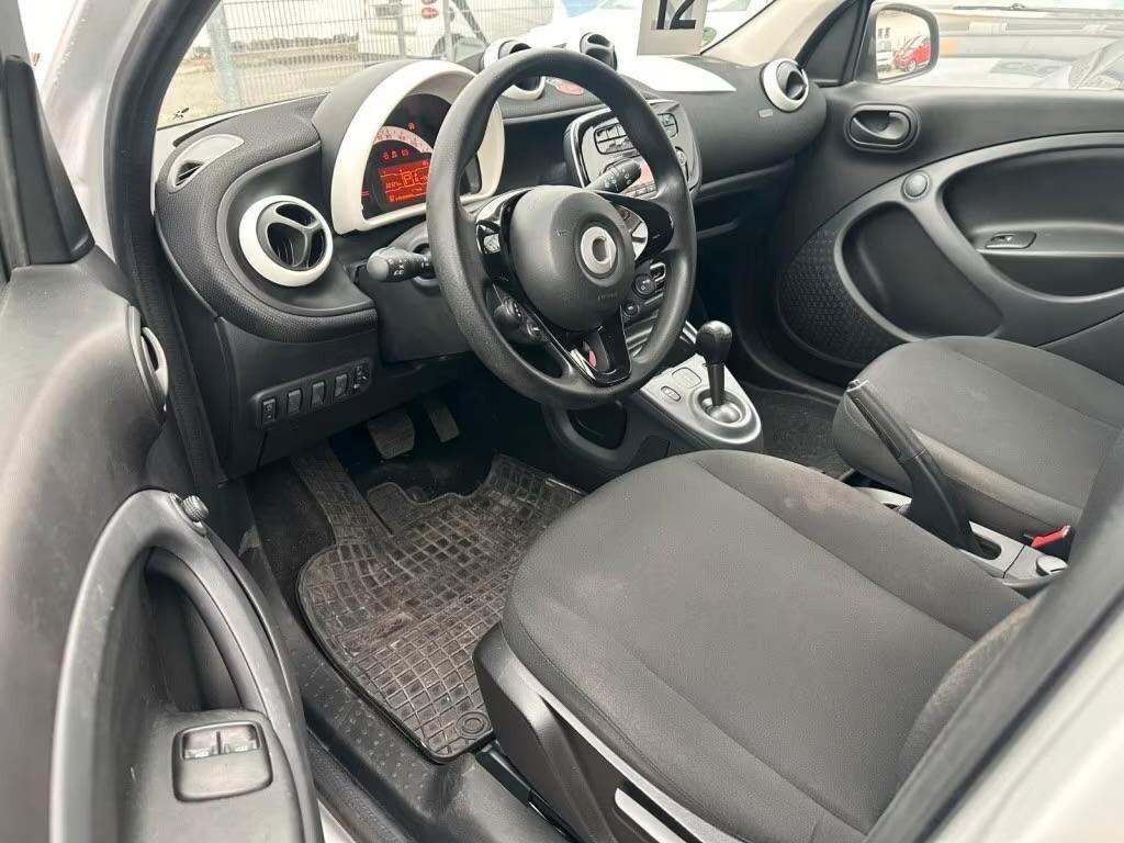 Smart ForFour 70 1.0 twinamic Youngster
