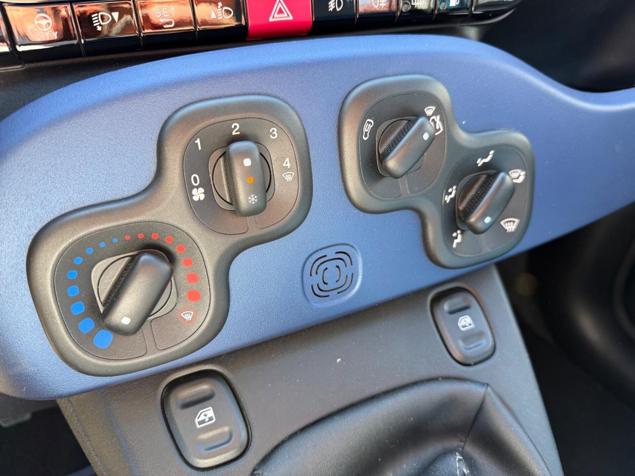 Fiat Panda 0.9TwinAir Natural Power Lounge-2013