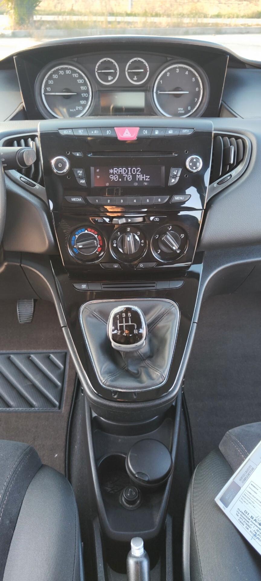 Lancia Ypsilon 1.2 69 CV 5 porte GPL Ecochic Gold